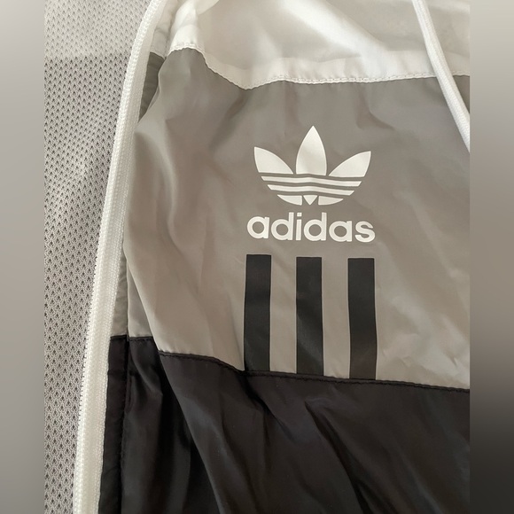 Adidas Women’s Windbreaker Jacket Size S/M EUC - Picture 3 of 4